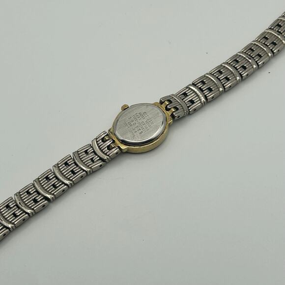 Vintage Citizen Two Tone Stainless Steel Crystal Bezel Watch Working New Battery - Picture 5 of 7